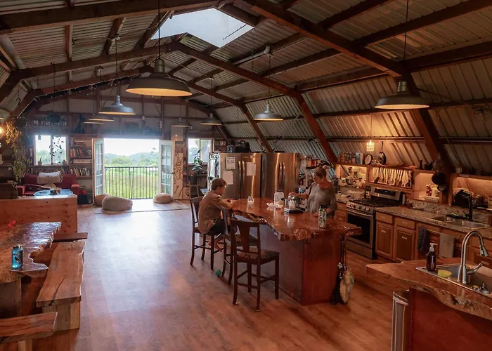 The Inn At Kulaniapia Falls