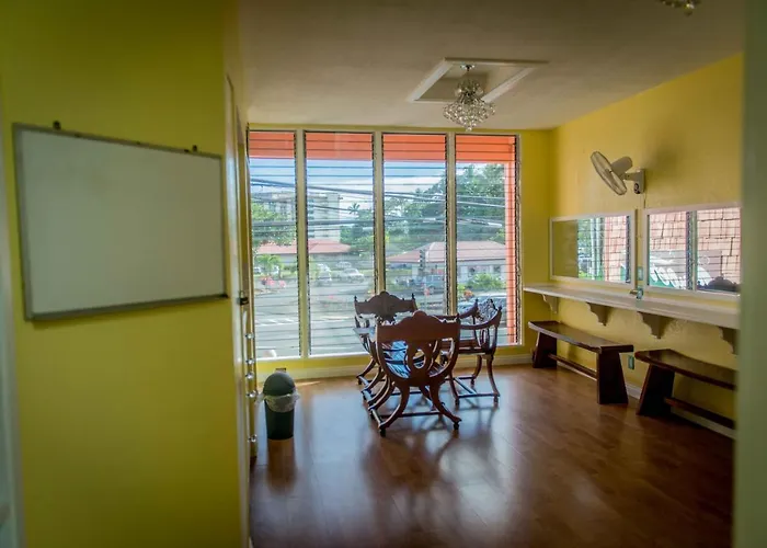 The Big Island Hostel