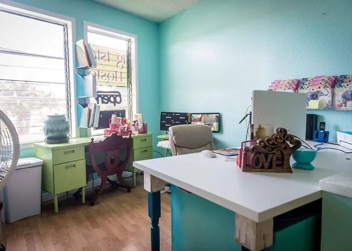 The Big Island Hostel